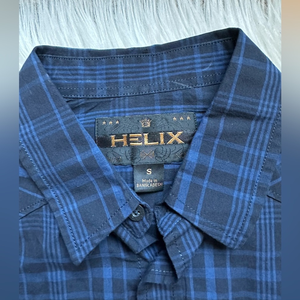 Helix plaid button down - Picture 4 of 5